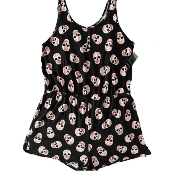 Torrid Romper 0X (L) Black Tie Dye Skulls One Piece Sleep Lounge Super Soft NWT - Picture 1 of 3